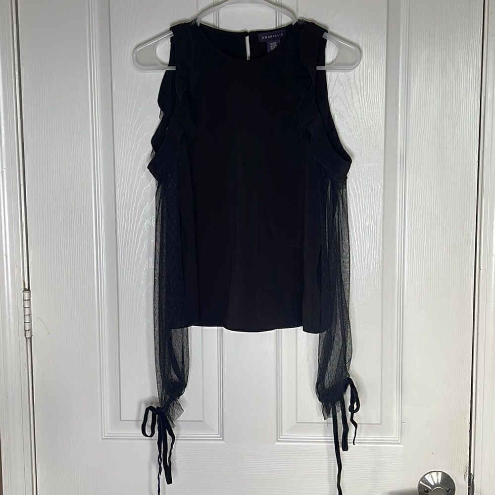 Amaryllis Black Lace Cold Shoulder Top size xs